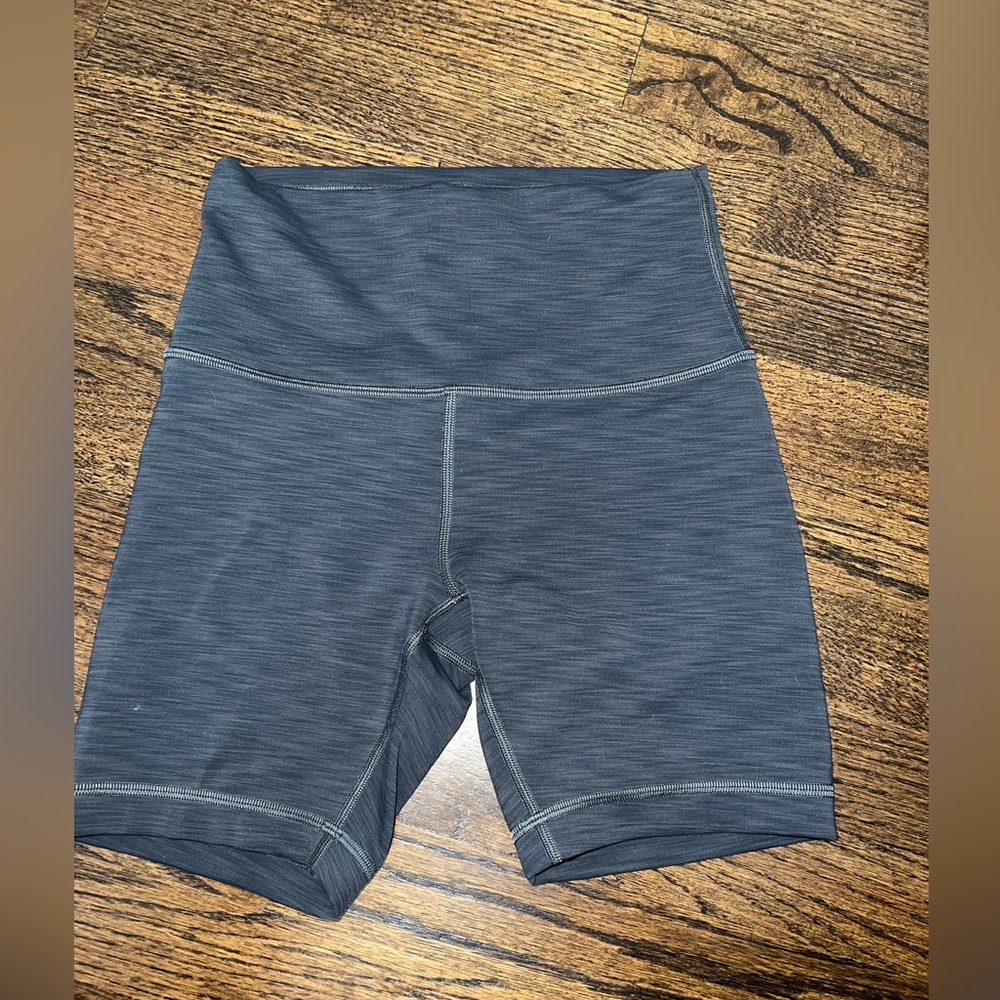 Lululemon Wunder Train High-Rise Short 6"